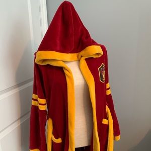 Harry Potter Gryffindor plush robe sz S/M pre-owned